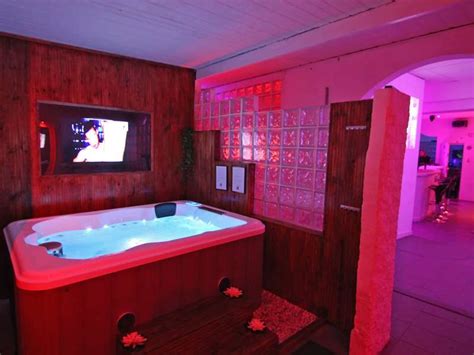 sauna gay en sitges|Sitges Gay Saunas and Bathhouses Guide 2025